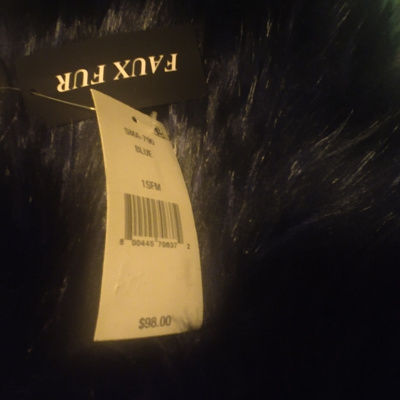 Steve Madden BLUE Faux Fur Scarf Wrap - Picture 3 of 3